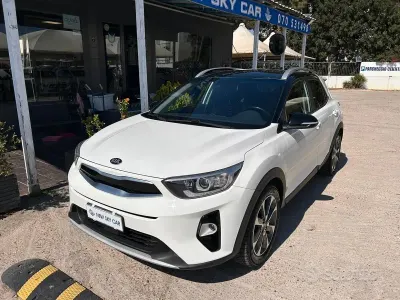 Usata Kia Stonic 116 CV (85 kW) 2019 Bianco SUV