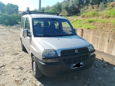 Usata Fiat Doblò Dynamic 105 CV (77 kW) 2005 Grigio Monovolume