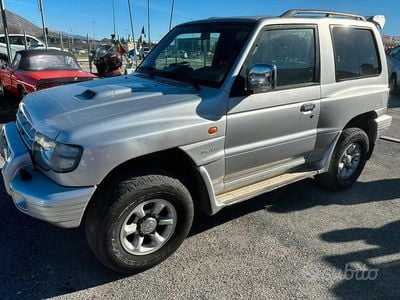 Brugt Mitsubishi Pajero 125 HK (91 kW) 1998 Grå SUV