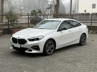 Begagnad BMW 218 Sport Line 136 HK (100 kW) 2020 Vit Sportkupé