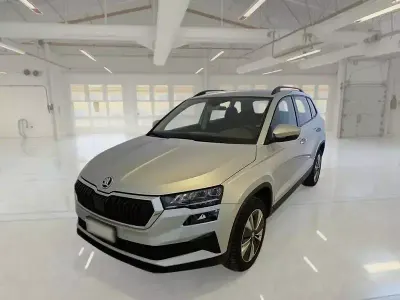 Usata Skoda Karoq Executive 116 CV (85 kW) 2022 Grigio SUV