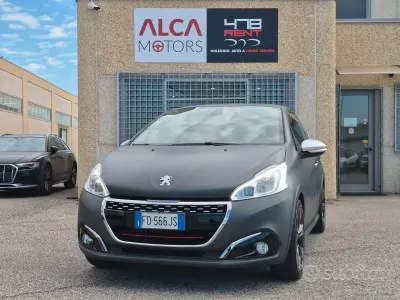 Usata Peugeot 208 GTi 208 CV (152 kW) 2016 Grigio Utilitaria