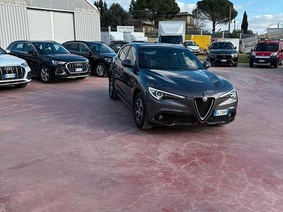 Usata Alfa Romeo Stelvio 190 CV (139 kW) 2022 Grigio SUV