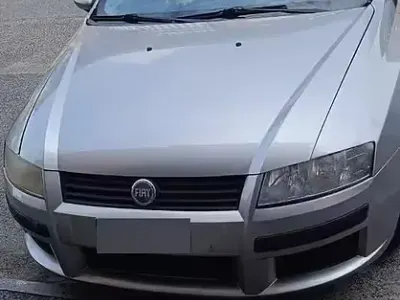 Usata Fiat Stilo 103 CV (75 kW) 2004 Grigio Berlina