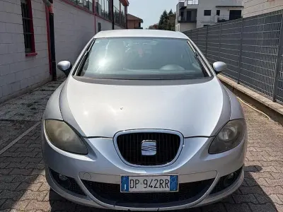Usata Seat Leon 90 CV (66 kW) 2008 Grigio Utilitaria