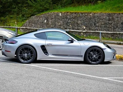 Usata Porsche 718 299 CV (219 kW) 2020 Argento Coupé