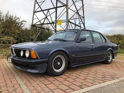 Begagnad BMW 745 220 HK (161 kW) 1987 Blå Sedan