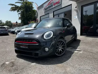 Usata Mini Cooper 170 CV (125 kW) 2015 Grigio Utilitaria