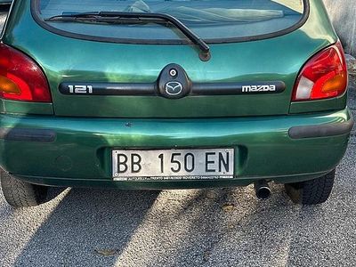 Usata Mazda 121 1998 Verde Berlina