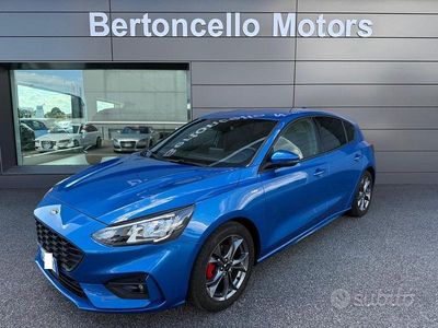 Blu Usata 2022 Ford Focus ST-Line Berlina | 21.400 € (Buon prezzo)