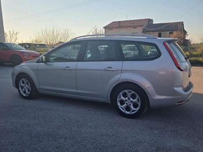 Usata Ford Focus Style 90 CV (66 kW) 2010 Grigio Station wagon