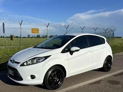 Begagnad Ford Fiesta 82 HK (60 kW) 2009 Vit Halvkombi