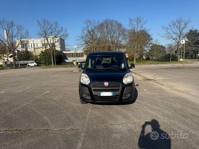 Usata Fiat Doblò Dynamic 120 CV (88 kW) 2012 Marrone Monovolume