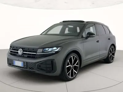 Usata VW Touareg R-line 286 CV (210 kW) 2025 Silicon grey opaco SUV