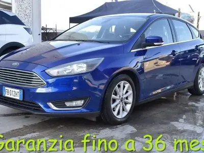 Usata Ford Focus Titanium S 120 CV (88 kW) 2015 Blu/azzurro Berlina