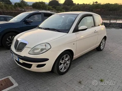 Usata Lancia Ypsilon 60 CV (44 kW) 2012 Utilitaria