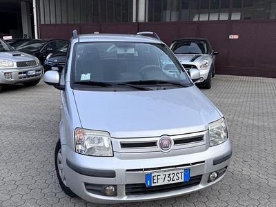 Usata Fiat Panda Emotion 69 CV (50 kW) 2011 Argento Utilitaria