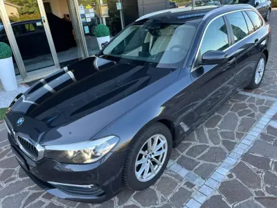 Usata BMW 520 Luxury Line 190 CV (139 kW) 2018 Nero Station wagon