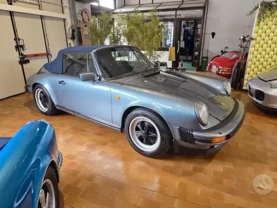 Usata Porsche 911 Carrera Cabriolet 231 CV (169 kW) 1985 Blu Cabrio