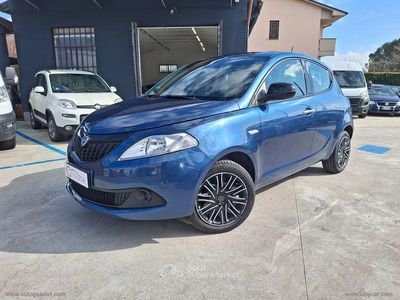 Usata Lancia Ypsilon Silver 69 CV (50 kW) 2023 Blu Utilitaria