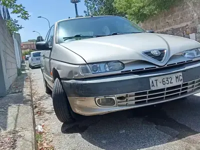 Usata Alfa Romeo 146 103 CV (75 kW) 1997 Bianco Utilitaria