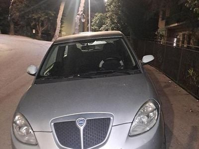 Usata Lancia Ypsilon 69 CV (50 kW) 2010 Grigio Utilitaria