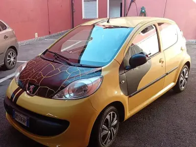 Usata Peugeot 107 68 CV (50 kW) 2007 Utilitaria