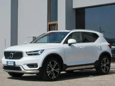 Usata Volvo XC40 Inscription 197 CV (144 kW) 2021 Bianco SUV