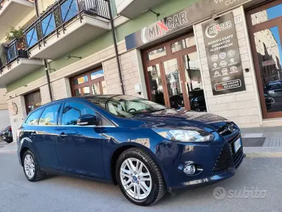 Usata Ford Focus 116 CV (85 kW) 2013 Blu Station wagon