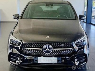 Usata Mercedes B200 2021 Nero Monovolume