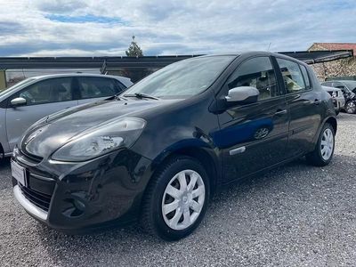 Usata Renault Clio II 75 CV (55 kW) 2010 Nero Berlina