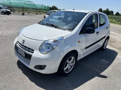 Usata Suzuki Alto 68 CV (50 kW) 2013 Bianco Utilitaria