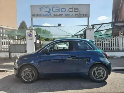 Używany Fiat 500e 86 kW (118 KM) 2020 Niebieski Hatchback