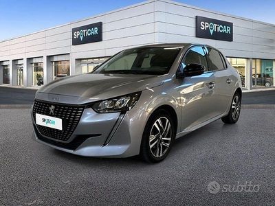 Usata Peugeot 208 Allure 101 CV (74 kW) 2023 Grigio Utilitaria