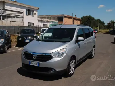 Usata Dacia Lodgy 90 CV (66 kW) 2013 Grigio Monovolume