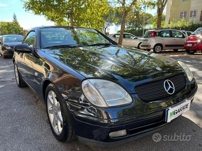 Usata Mercedes SLK200 136 CV (100 kW) 1999 Nero Cabrio