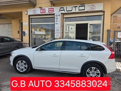 Usata Volvo V60 CC 150 CV (110 kW) 2016 Bianco Station wagon