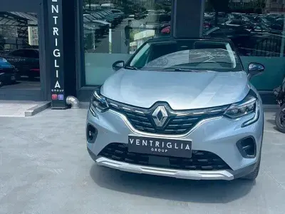 Usata Renault Captur Techno 91 CV (66 kW) 2024 Grigio SUV
