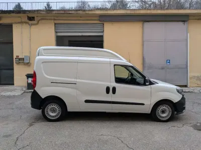 Usata Fiat Doblò Business 105 CV (77 kW) 2021 Bianco Monovolume
