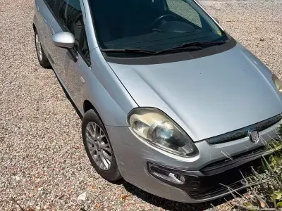 Usata Fiat Punto Evo 69 CV (50 kW) 2011 Grigio Utilitaria