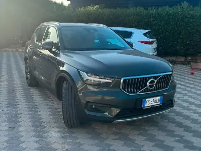 Usata Volvo XC40 150 CV (110 kW) 2019 Marrone SUV