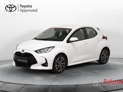 Usata Toyota Yaris Hybrid Trend 115 CV (84 kW) 2022 Bianco Berlina