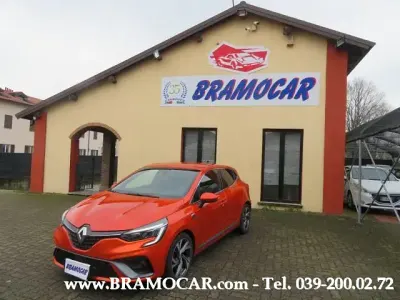 Używany Renault Clio V R.S. 90 KM (66 kW) 2022 Pomarańczowy