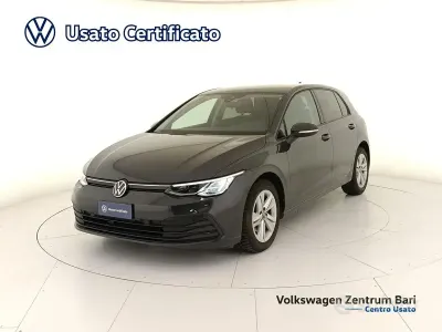 Usata VW Golf VIII Life 116 CV (85 kW) 2022 Grigio Berlina