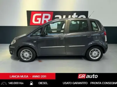 Usata Lancia Musa 95 CV (69 kW) 2011 Grigio Monovolume