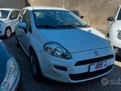 Usata Fiat Punto Street 69 CV (50 kW) 2016 Bianco Utilitaria