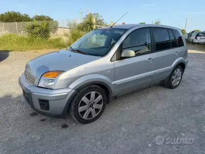 Usata Ford Fusion Titanium 90 CV (66 kW) 2009 Grigio Utilitaria