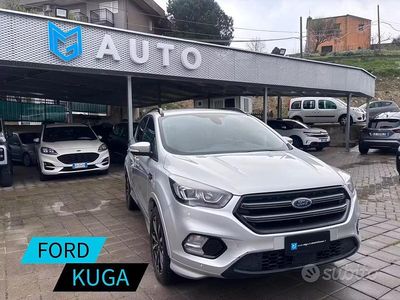 Gebraucht Ford Kuga 120 PS (88 kW) 2019 Grau SUV