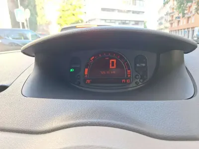 Usata Renault Modus Dynamique 75 CV (55 kW) 2005 Blu/azzurro Monovolume