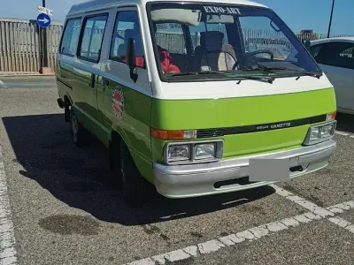 Usata Nissan Vanette 70 CV (51 kW) 1990 Monovolume